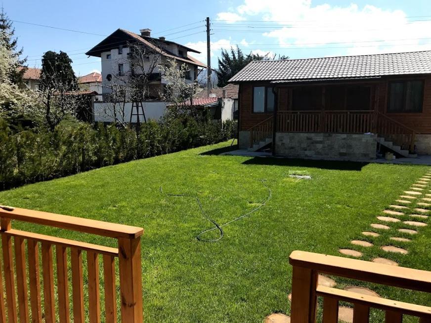 Къщи За Гости Михайлови Saparewa Banja Exterior foto