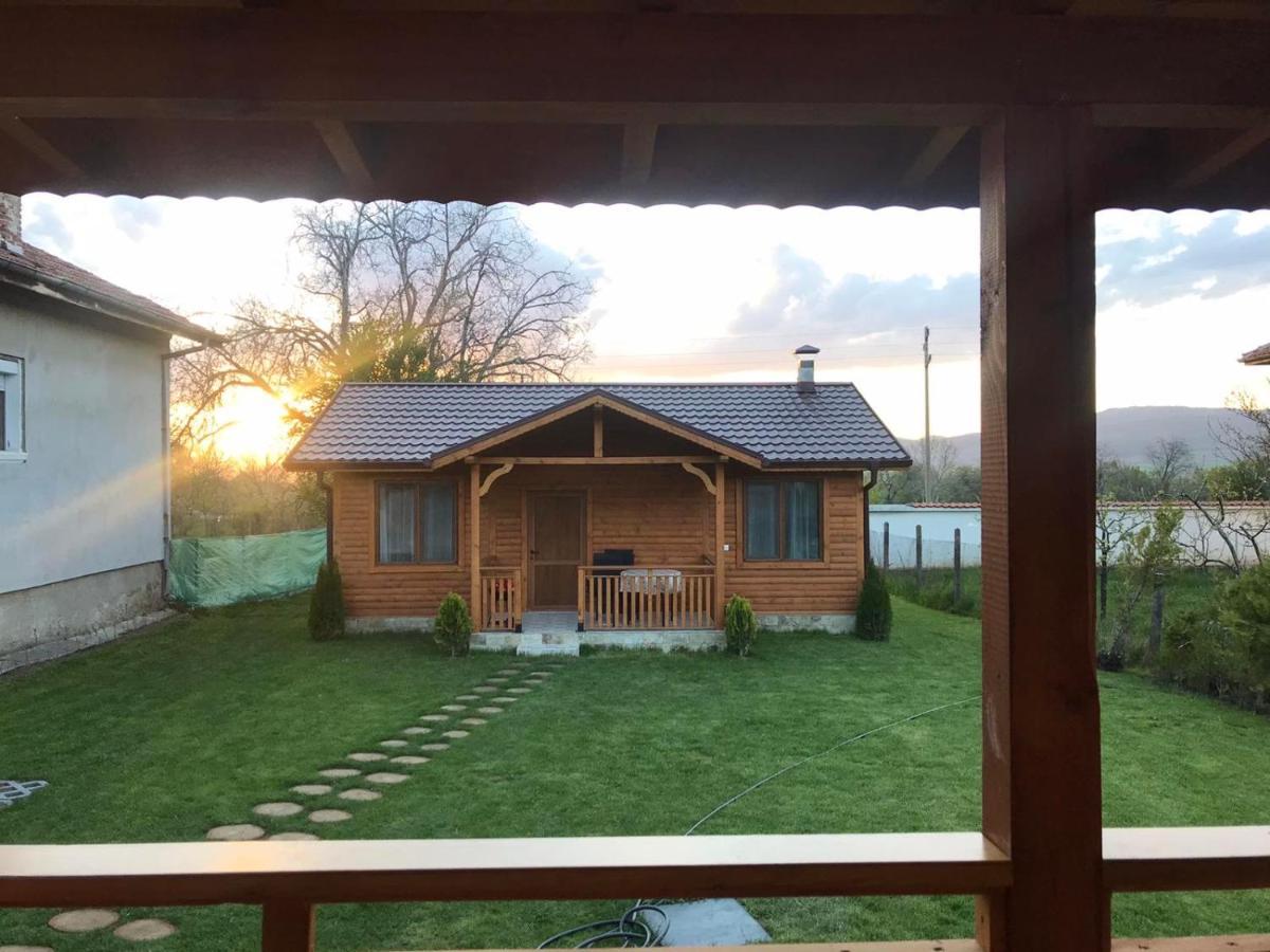 Къщи За Гости Михайлови Saparewa Banja Exterior foto