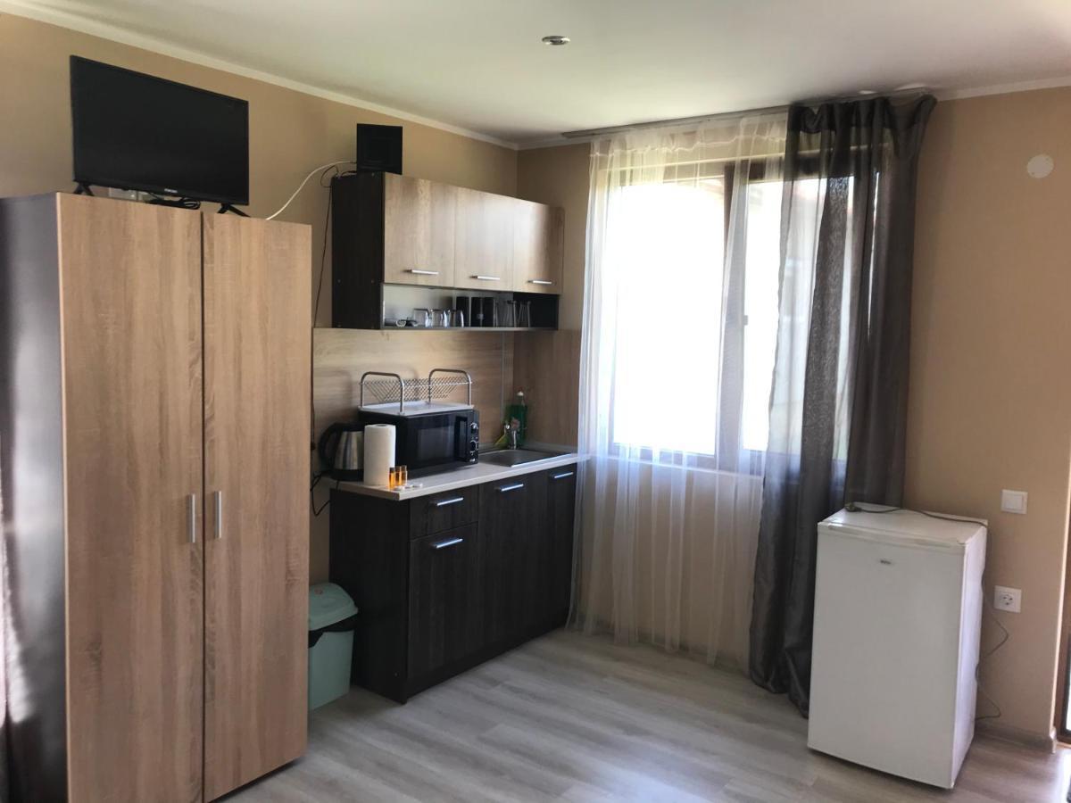 Къщи За Гости Михайлови Saparewa Banja Exterior foto