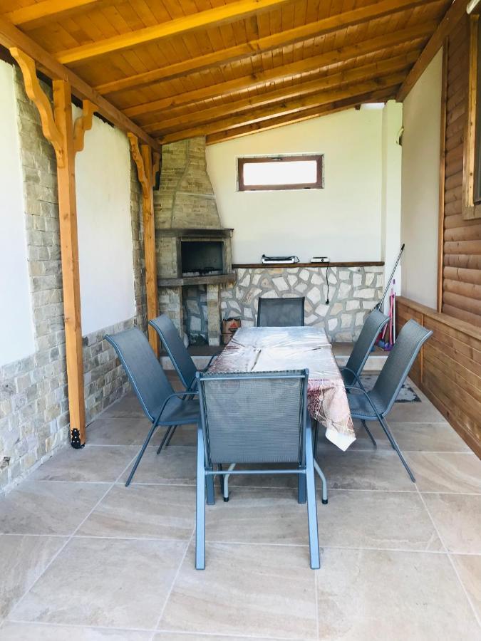 Къщи За Гости Михайлови Saparewa Banja Exterior foto